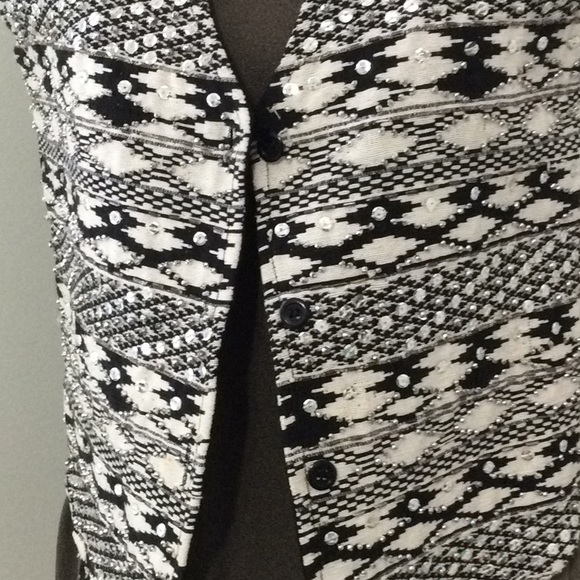 ❤️ UC Silver beaded & sequined VEST - Picture 2 of 7